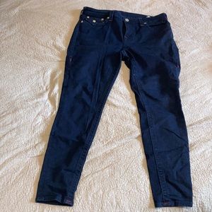 True Religion Jenny curvy mid rise skinny size 34 Jean. Only worn twice!